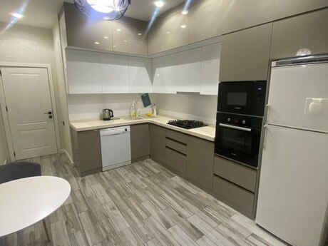 3 otaqlı yeni tikili - Yasamal r. - 111 m²
