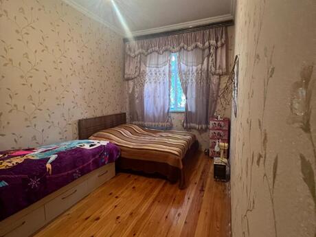 8 otaqlı həyət evi/bağ evi - Qaraçuxur q. - 141 m²