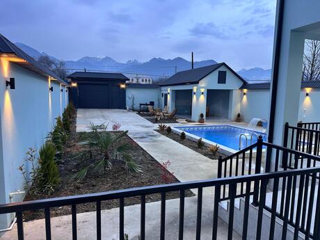 4 otaqlı həyət evi/bağ evi - Qəbələ - 200 m²