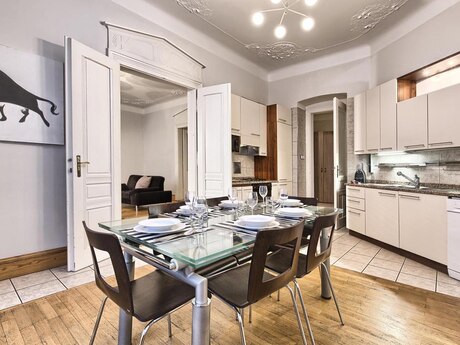 3 otaqlı yeni tikili - 28 May m. - 125 m²