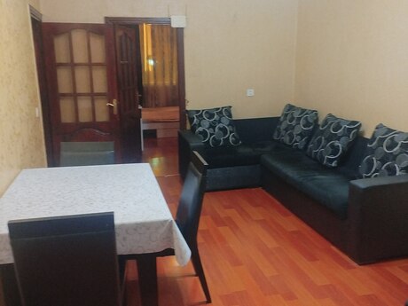 2 otaqlı köhnə tikili - 7-ci mikrorayon q. - 65 m²