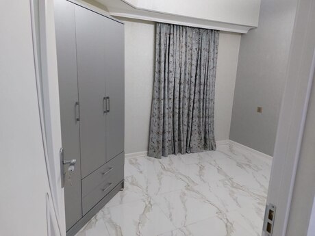 3 otaqlı yeni tikili - Bakıxanov q. - 70 m²