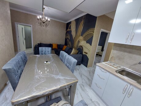 3 otaqlı yeni tikili - Bakıxanov q. - 70 m²