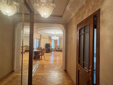 3 otaqlı yeni tikili - Elmlər Akademiyası m. - 125 m²