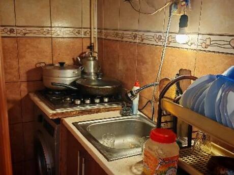 2 otaqlı köhnə tikili - İnşaatçılar m. - 45 m²