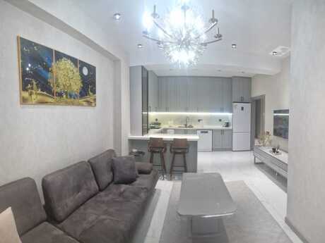 4 otaqlı yeni tikili - 28 May m. - 120 m²