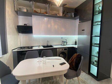 1 otaqlı həyət evi/bağ evi - Binəqədi q. - 45 m²