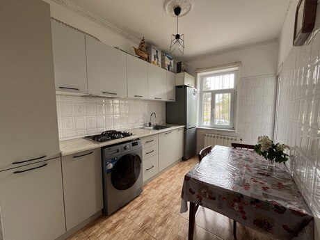 3 otaqlı köhnə tikili - Sumqayıt - 63 m²