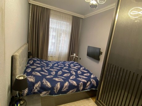 3 otaqlı köhnə tikili - Memar Əcəmi m. - 50 m²
