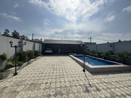 4 otaqlı həyət evi/bağ evi - Mərdəkan q. - 135 m²