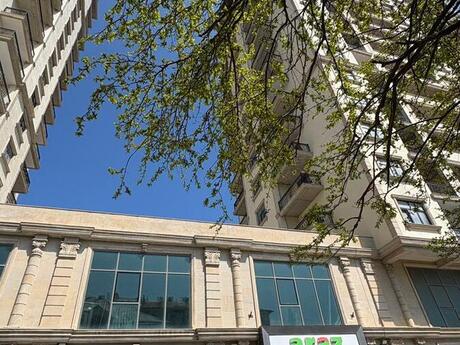 4 otaqlı yeni tikili - Bayıl q. - 178 m²