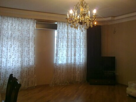 2 otaqlı köhnə tikili - Gənclik m. - 50 m²