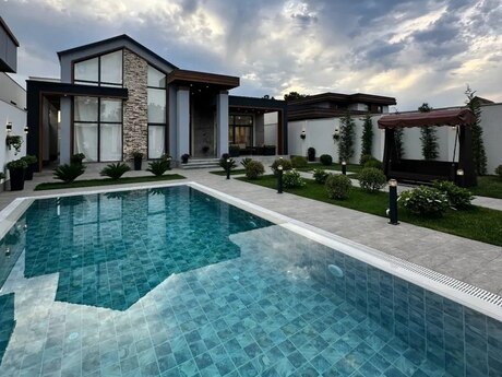 5 otaqlı həyət evi/bağ evi - Mərdəkan q. - 350 m²