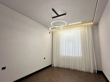 5 otaqlı həyət evi/bağ evi - Mərdəkan q. - 350 m²