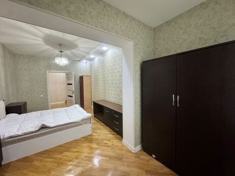2 otaqlı köhnə tikili - Azadlıq Prospekti m. - 60 m²