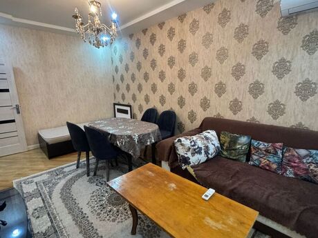 2 otaqlı köhnə tikili - Azadlıq Prospekti m. - 60 m²
