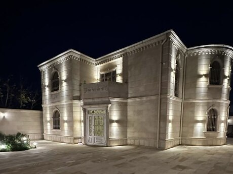 6 otaqlı həyət evi/bağ evi - Suraxanı q. - 240 m²
