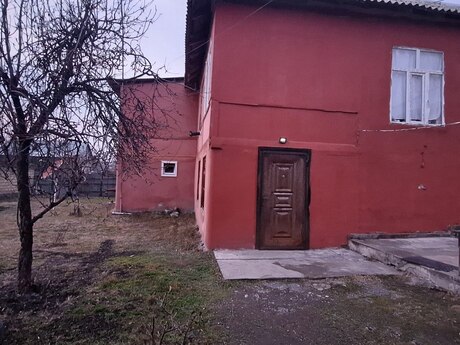 4 otaqlı həyət evi/bağ evi - Qəbələ - 180 m²