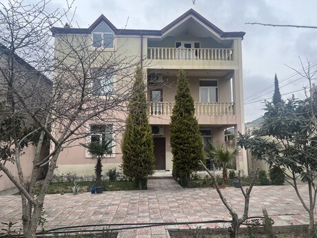 8 otaqlı həyət evi/bağ evi - Xocəsən m. - 300 m²
