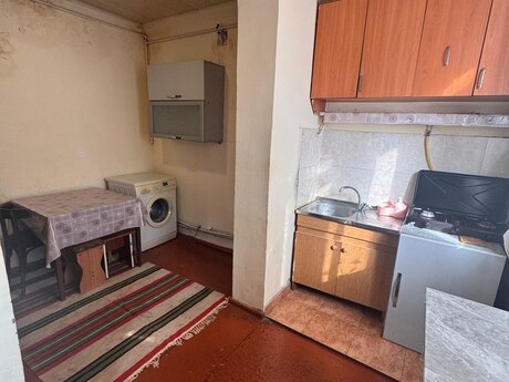 2 otaqlı köhnə tikili - 8-ci mikrorayon q. - 60 m²