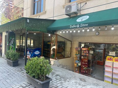 Obyekt - Memar Əcəmi m. - 72 m²