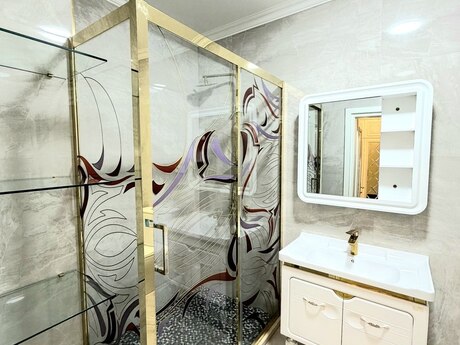 3 otaqlı yeni tikili - Bakıxanov q. - 110 m²