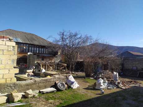 4 otaqlı həyət evi/bağ evi - Şəki - 90 m²
