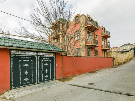 9 otaqlı həyət evi/bağ evi - Badamdar q. - 500 m²