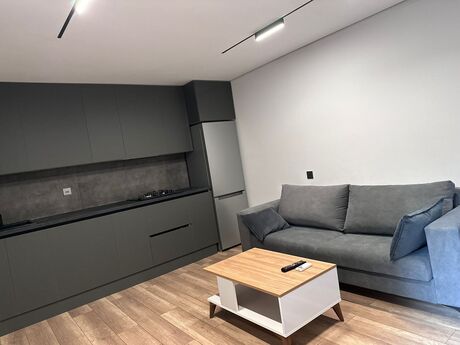 1 otaqlı həyət evi/bağ evi - İnşaatçılar m. - 35 m²