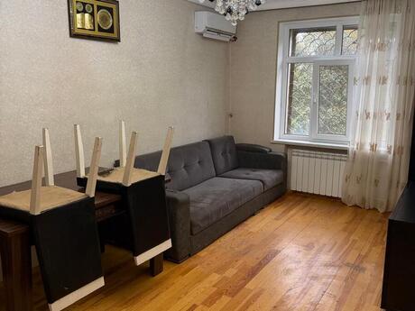 3 otaqlı köhnə tikili - Əhmədli m. - 80 m²