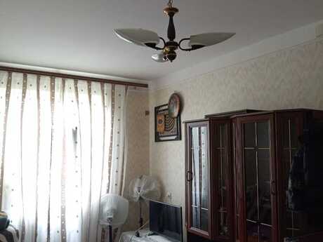 2 otaqlı köhnə tikili - Qaraçuxur q. - 65 m²
