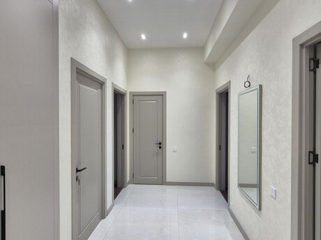 4 otaqlı yeni tikili - 8 Noyabr m. - 168 m²