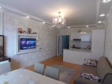 3 otaqlı yeni tikili - İnşaatçılar m. - 70 m²