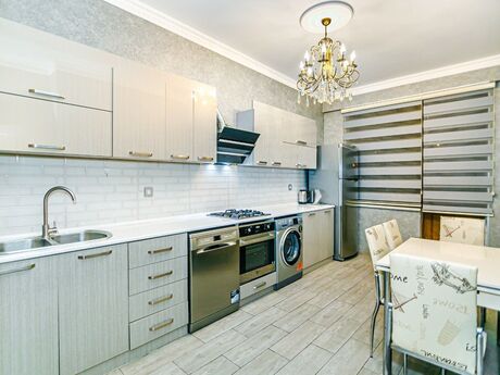 3 otaqlı yeni tikili - Şah İsmayıl Xətai m. - 140 m²