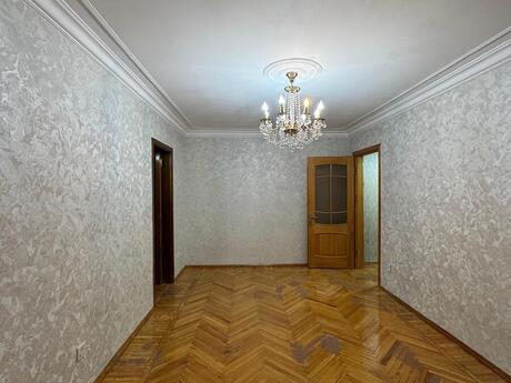 2 otaqlı köhnə tikili - Elmlər Akademiyası m. - 50 m²