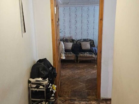 2 otaqlı köhnə tikili - 8-ci mikrorayon q. - 60 m²