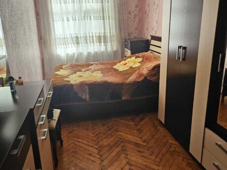 2 otaqlı köhnə tikili - 8-ci mikrorayon q. - 60 m²