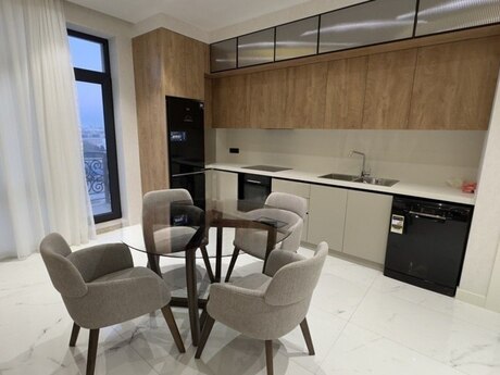3 otaqlı yeni tikili - Ağ şəhər q. - 115 m²