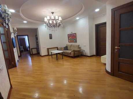 4-комн. новостройка - Сабаильский р. - 162 м²