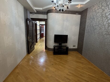 4 otaqlı köhnə tikili - Nəsimi m. - 100 m²
