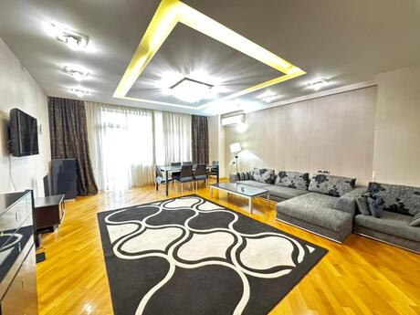 3 otaqlı yeni tikili - 28 May m. - 145 m²