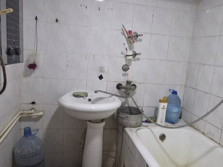 2 otaqlı köhnə tikili - Bakıxanov q. - 60 m²