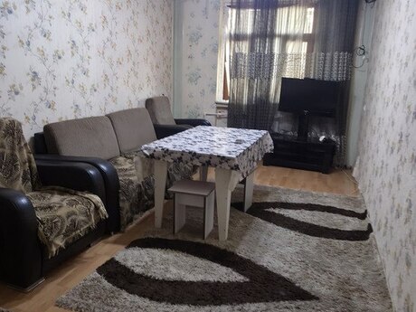 2 otaqlı köhnə tikili - Bakıxanov q. - 60 m²