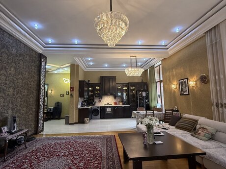 4 otaqlı yeni tikili - Nizami m. - 200 m²