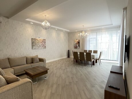 4 otaqlı həyət evi/bağ evi - Mərdəkan q. - 180 m²