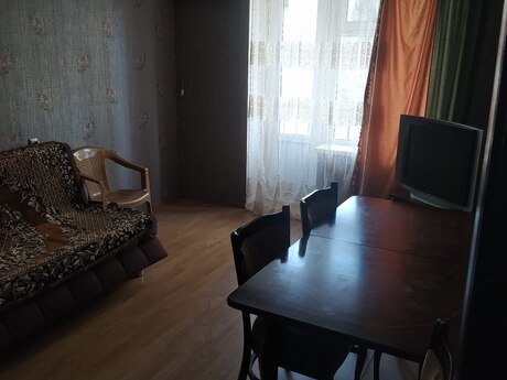 2 otaqlı köhnə tikili - Elmlər Akademiyası m. - 50 m²