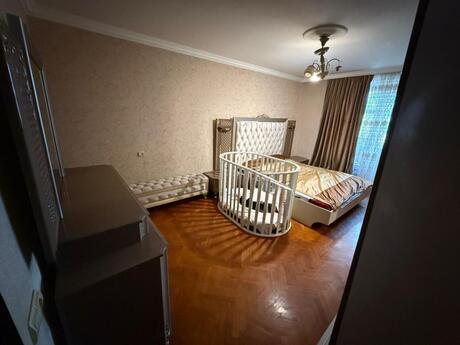 3 otaqlı köhnə tikili - İnşaatçılar m. - 65 m²