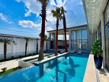 5 otaqlı həyət evi/bağ evi - Bilgəh q. - 400 m²