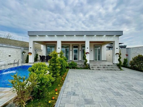 5 otaqlı həyət evi/bağ evi - Bilgəh q. - 300 m²