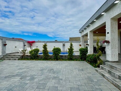5 otaqlı həyət evi/bağ evi - Bilgəh q. - 300 m²